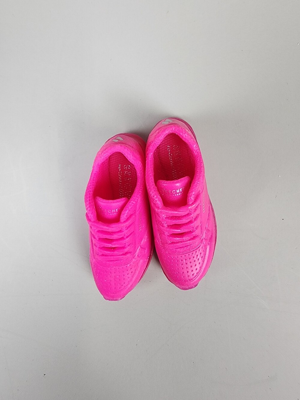 ZURU Mini Brands Sneakers Bundle 6 Shoes Reebok Skechers Pink Lot Craft Display - Picture 13 of 15